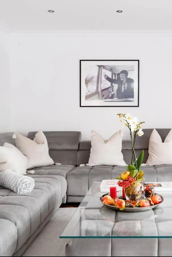 Luxury Penthouse ☆ ☆ ☆ ☆ ☆ Apartment Cologne Germany