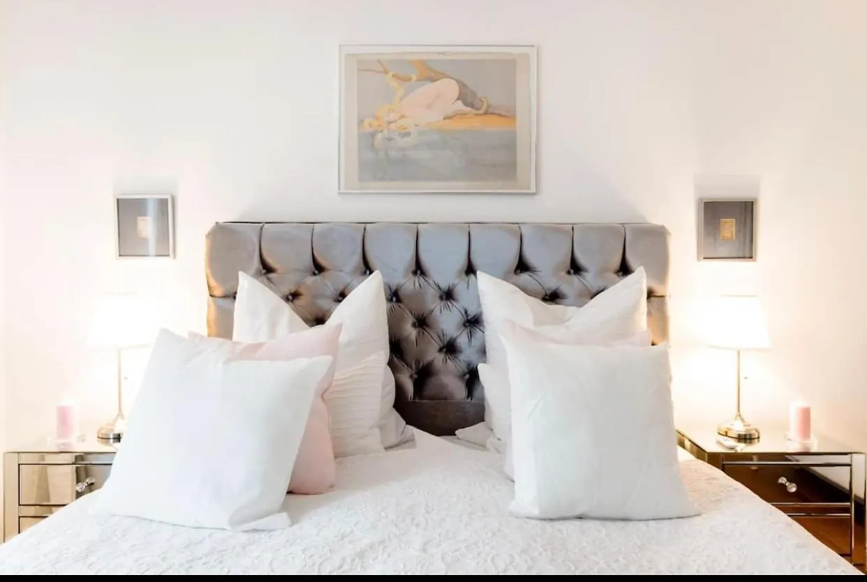 Luxury Penthouse ☆ ☆ ☆ ☆ ☆ Apartment Cologne 0*,  Germany