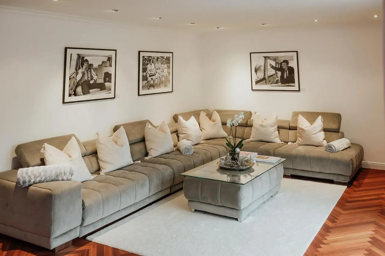 Luxury Penthouse ☆ ☆ ☆ ☆ ☆ Apartment Cologne