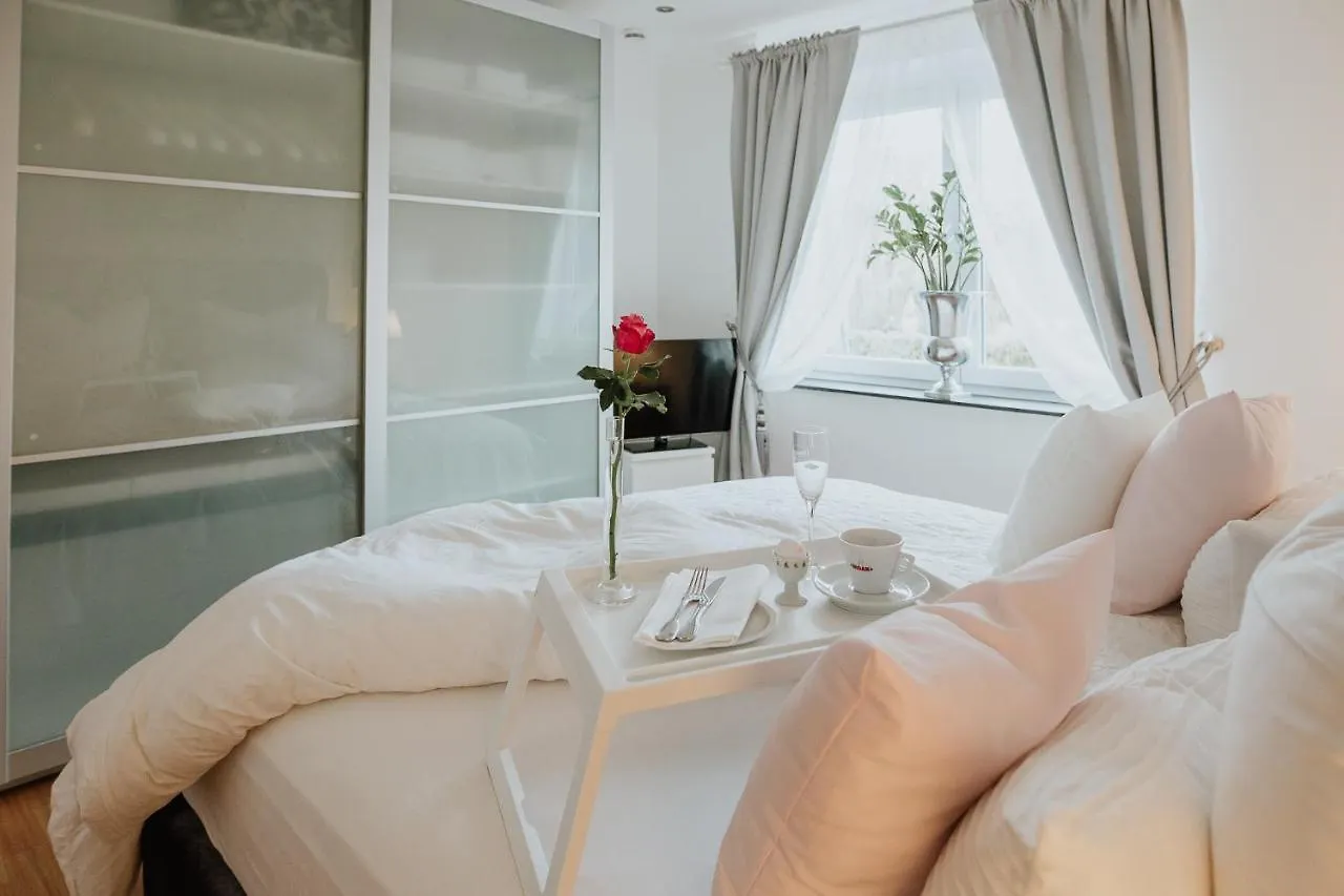 Luxury Penthouse ☆ ☆ ☆ ☆ ☆ Apartment Cologne