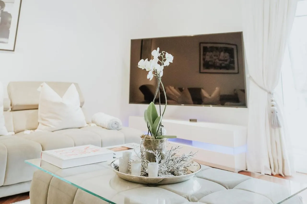 Luxury Penthouse ☆ ☆ ☆ ☆ ☆ Apartment Cologne